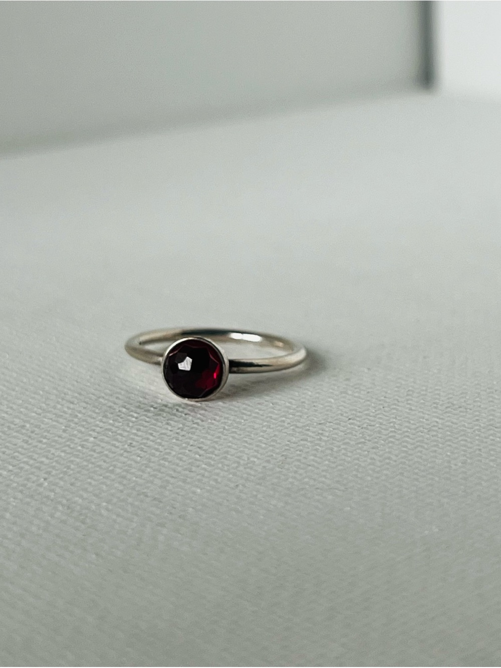 Pandora Sterling Silver (925) Solitaire Birthstone Ring - Approximately Size 6 - Picture 9 of 10
